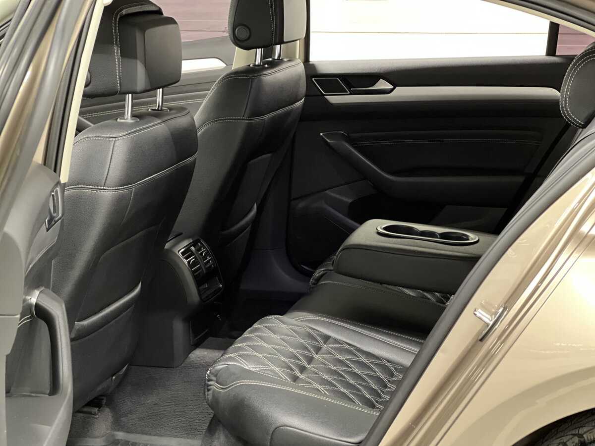 Купить Volkswagen Passat, 2016, 179 872 км, фото №12