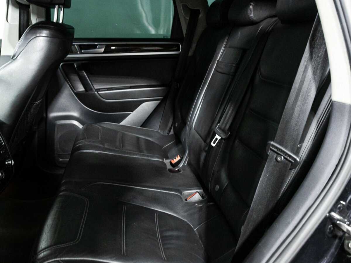 Купить Volkswagen Touareg, 2012, 329 160 км, фото №8