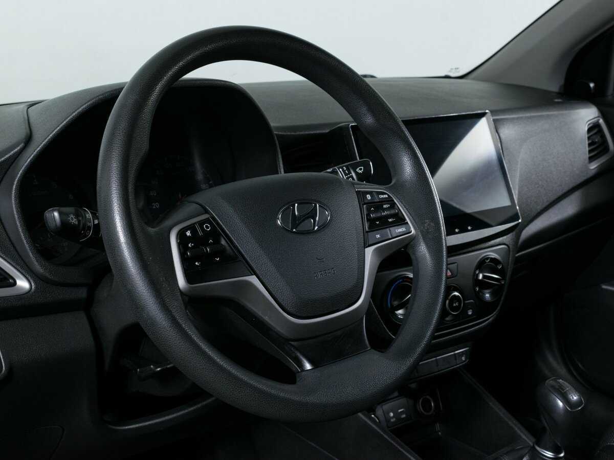 Купить Hyundai Solaris, 2018, 215 808 км, фото №12