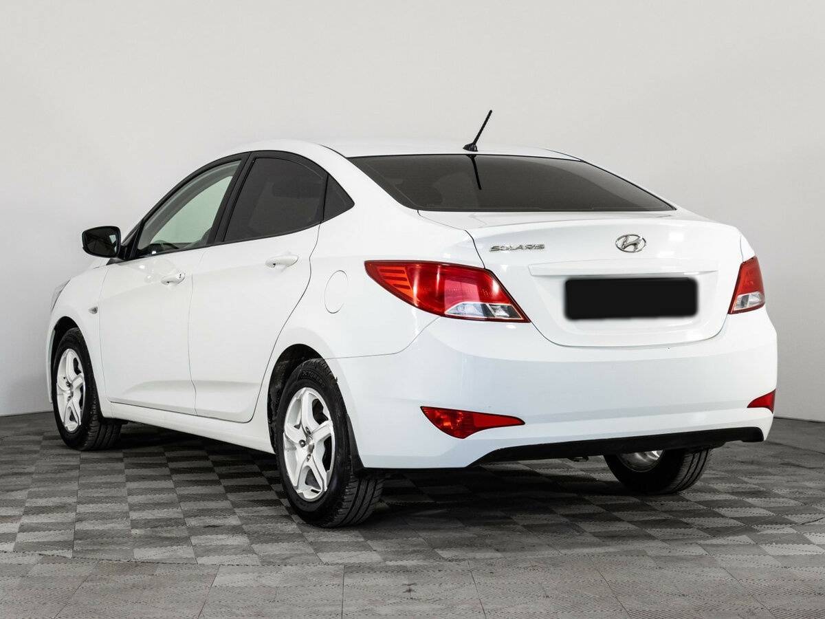 Купить Hyundai Solaris, 2016, 112 982 км, фото №6