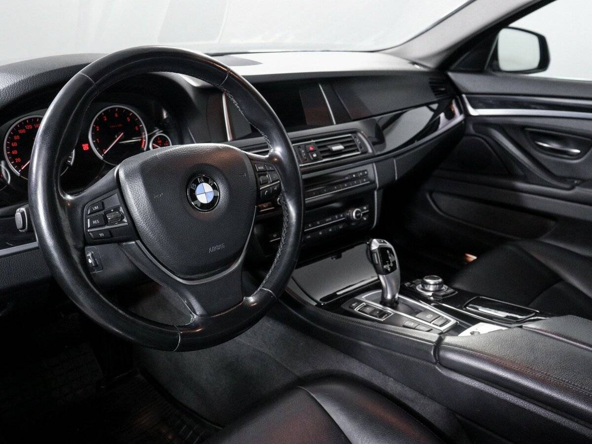 Купить BMW 5 серии 528i xDrive, 2014, 113 354 км, фото №9