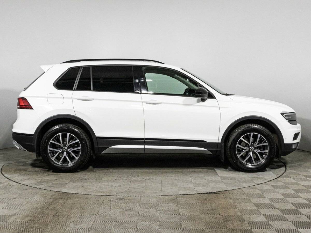 Купить Volkswagen Tiguan, 2019, 112 982 км, фото №4