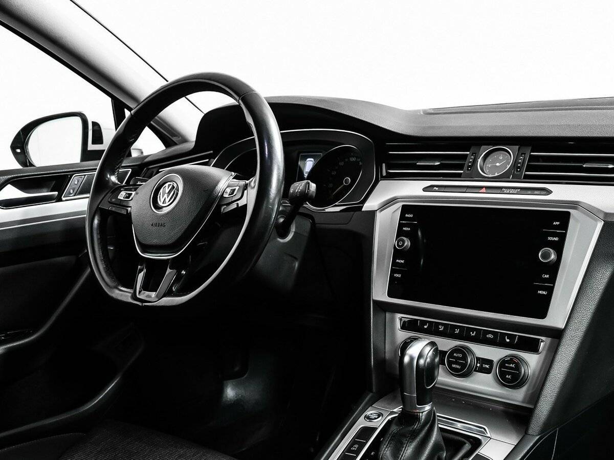 Купить Volkswagen Passat, 2018, 176 549 км, фото №9