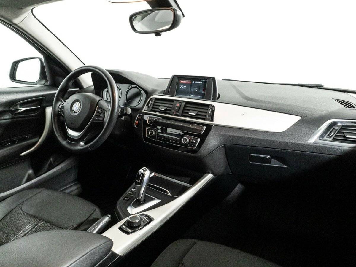 Купить BMW 1 серии 118i, 2018, 108 849 км, фото №9
