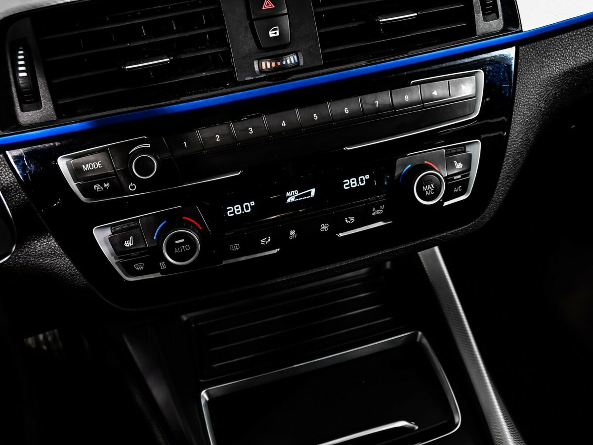 Купить BMW 1 серии 118i II (F20/F21) Рестайлинг 2, 2019, 129 500 км, фото №16