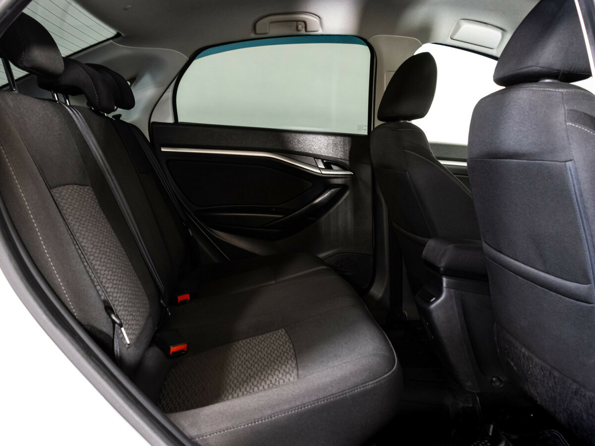 Купить Lada (ВАЗ) Vesta I, 2018, 161 598 км, фото №12