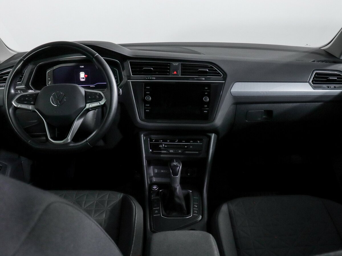 Купить Volkswagen Tiguan II Рестайлинг, 2021, 54 100 км, фото №10