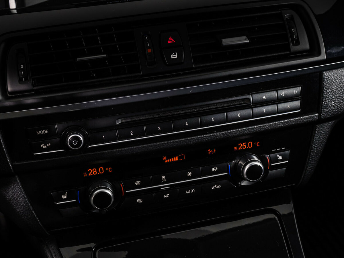 Купить BMW 5 серии 520i VI (F10/F11/F07) Рестайлинг, 2015, 172 770 км, фото №17