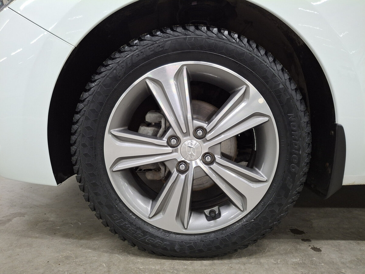 Купить Hyundai Solaris II, 2017, 51 103 км, фото №18