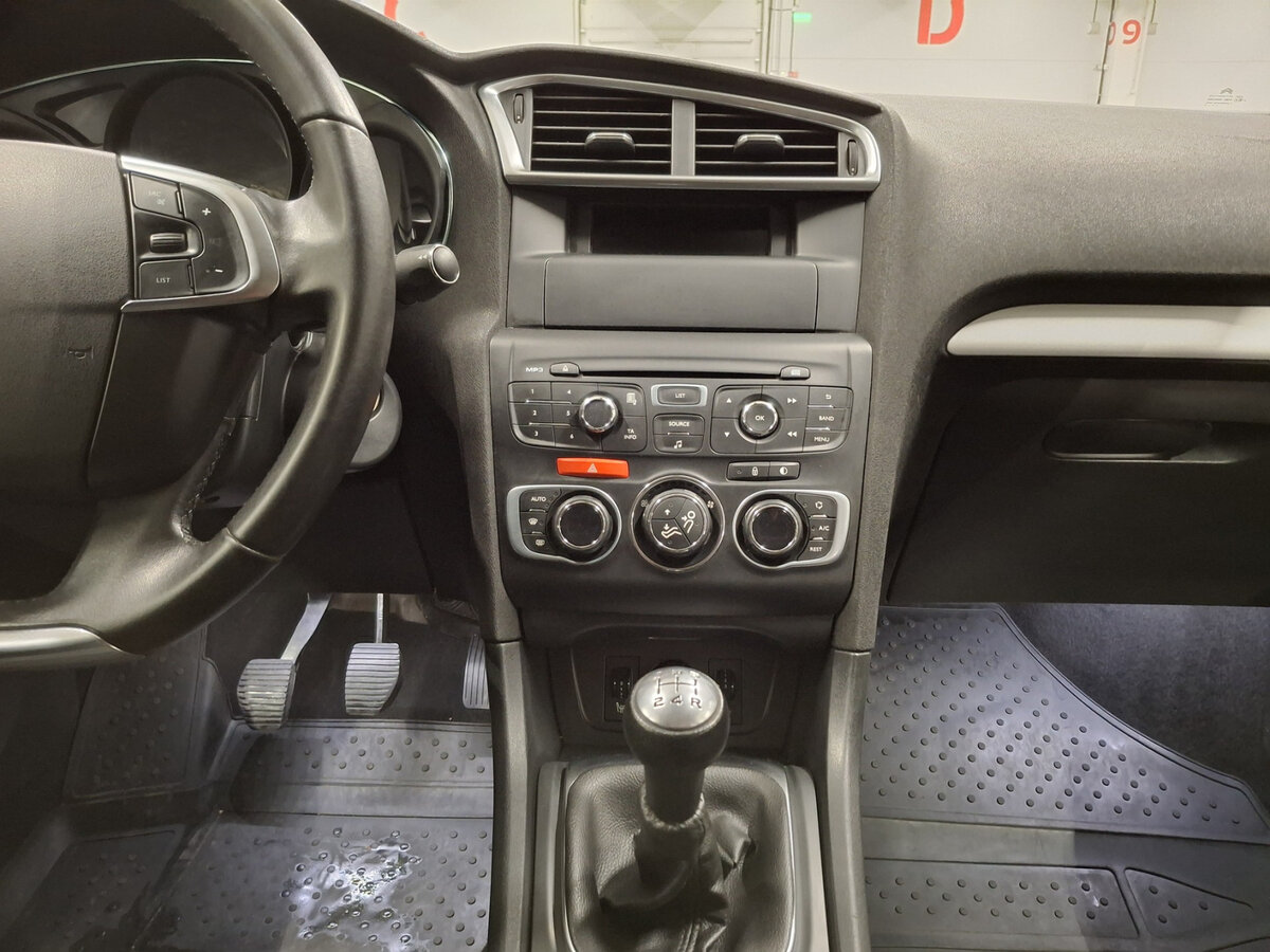 Купить Citroen C4 II, 2013, 110 842 км, фото №15