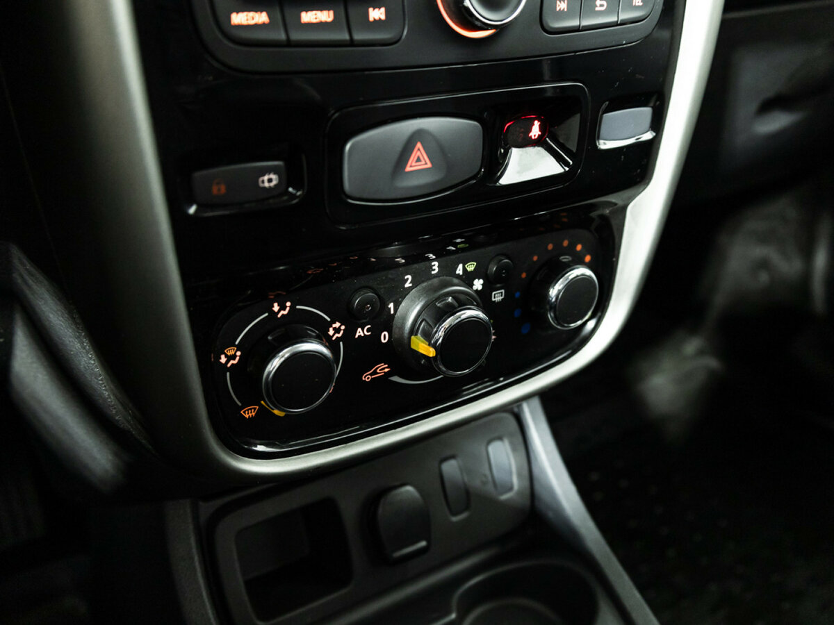 Купить Renault Duster I, 2014, 212 600 км, фото №16