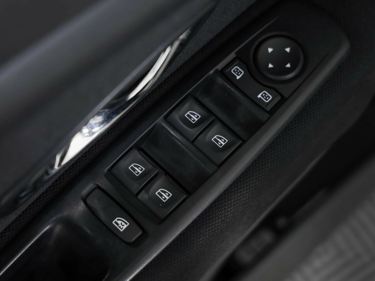 Купить Renault Fluence I Рестайлинг, 2014, 207 309 км, фото №17