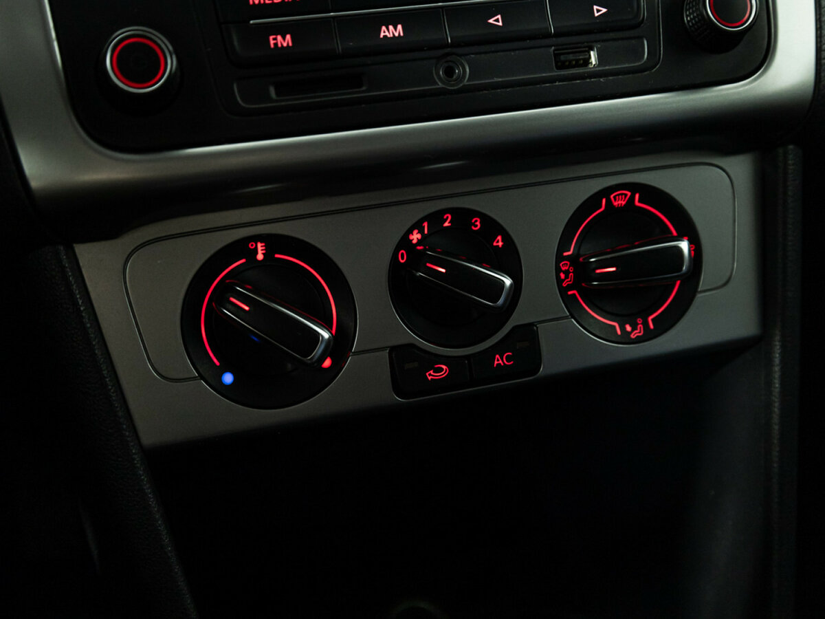 Купить Volkswagen Polo V, 2013, 107 000 км, фото №15