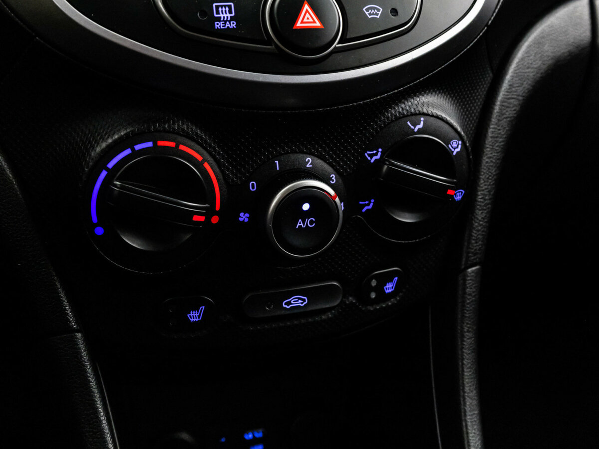 Купить Hyundai Solaris I Рестайлинг, 2014, 63 742 км, фото №12